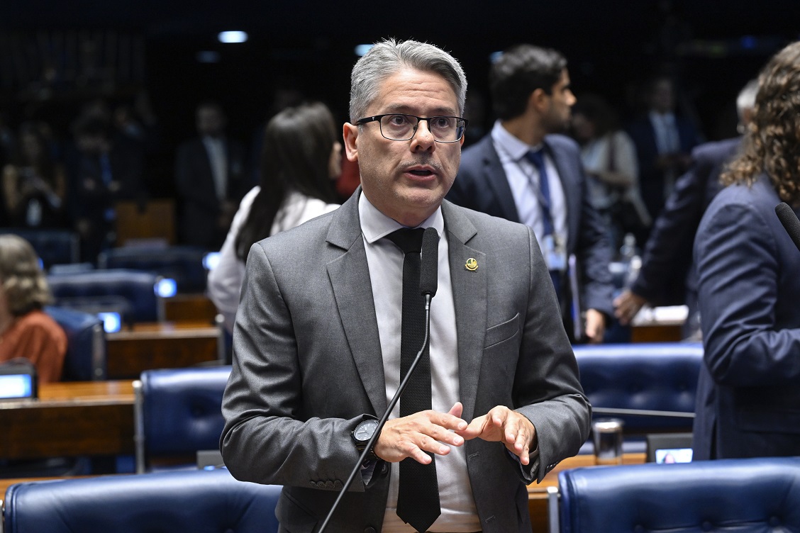 Senador Alessandro Vieira (MDB-SE)