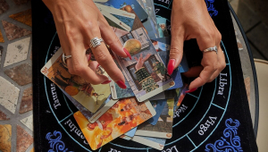 Tarot do dia: previsão para os 12 signos em 01/04/2026