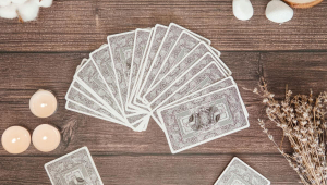 Tarot do dia: previsão para os 12 signos em 14/04/2026