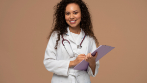 Entre bisturis, afetos e recomeços: o que aprendi sendo mãe e médica