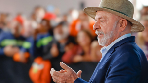 Lula sobre Flávio: ‘Quem imaginava que estaria pegando milhões para filme do pai?’