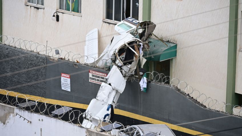 Acidente com avião bimotor que colidiu com prédio em Belo Horizonte