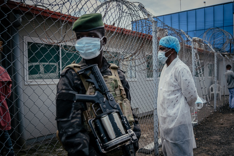 ​Emergência internacional: entenda surtos de Ebola em países da África