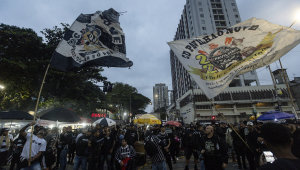 Conselho do Corinthians decide expulsar Andrés Sanchez
