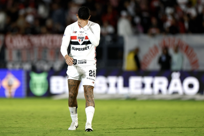 Alan Franco jogador do São Paulo durante partida contra o Bahia no estádio Cícero De Souza Marques pelo campeonato Brasileiro A 2026