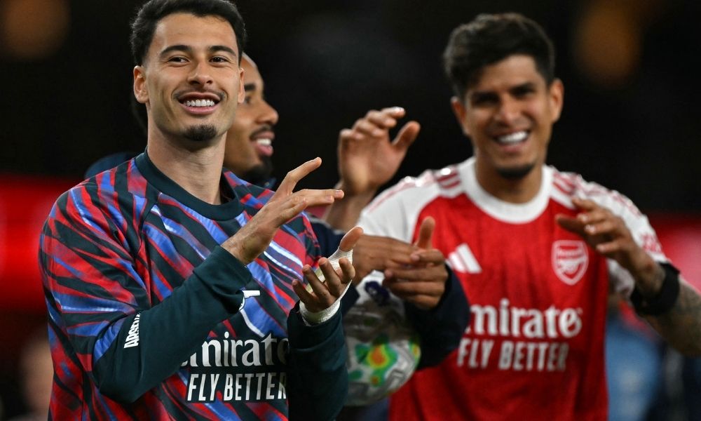 Arsenal conquista Campeonato Inglês pela 1ª vez depois de 22 anos
