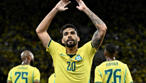 Seleção não convence no primeiro tempo, mas valores individuais garantem goleada