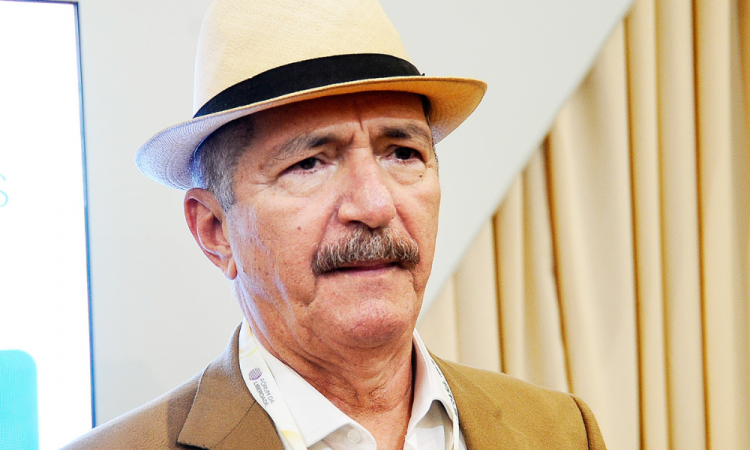 Jornalista, escritor e político brasileiro Aldo Rebelo