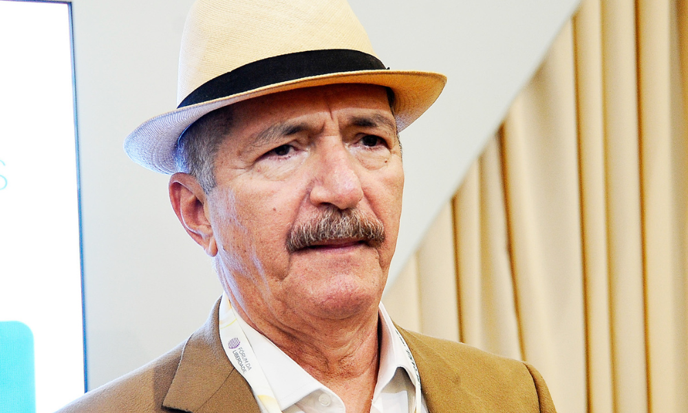 Jornalista, escritor e político brasileiro Aldo Rebelo