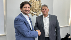Tarcísio se antecipa e confirma André do Prado como pré-candidato ao Senado por SP