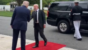 Lula chega à Casa Branca e é recebido por Trump; veja vídeo