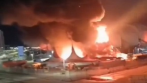 Incêndio de grandes proporções atinge Circo do Tirullipa em Natal; veja