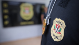 Operação prende quatro policiais civis suspeitos de extorsão em SP