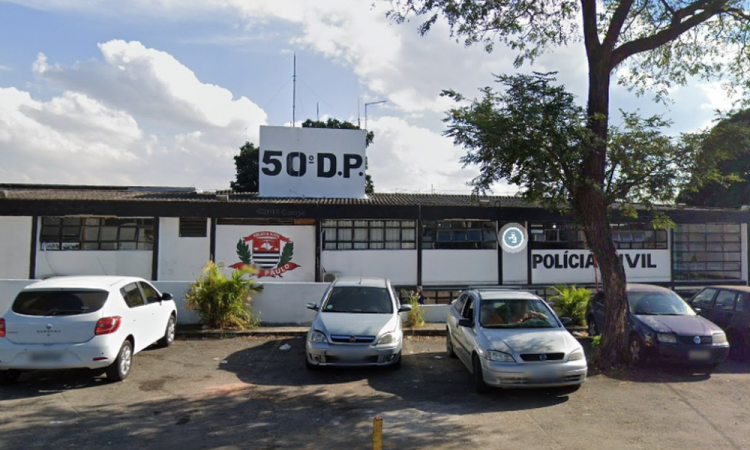 ​Avó e madrasta do menino de 11 anos achado morto e acorrentado são presas