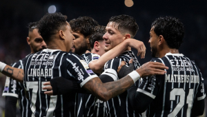 Corinthians bate o São Paulo no Majestoso mas segue na luta contra o Z-4