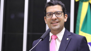Deputado federal é alvo de operação da PF sobre fraude em licitações no RJ
