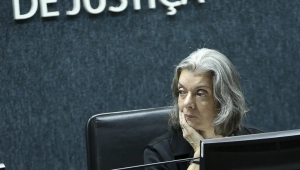 Cármen Lúcia vota por derrubar flexibilização da Lei da Ficha Limpa