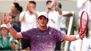 João Fonseca enfrentará norueguês Casper Ruud nas oitavas de final em Roland Garros