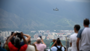 Sobrevoo de aeronaves militares dos EUA desperta curiosidade e dúvidas em Caracas