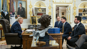 Trump publica foto com Flávio na Casa Branca: ‘um jovem inteligente’