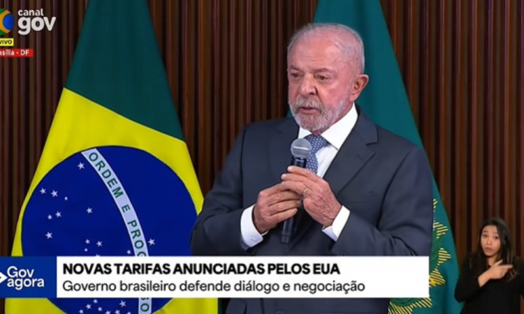 Presidente Lula (PT) durante reunião ministerial nesta quarta-feira (3)
