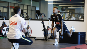 Ancelotti diz que ressonância definirá retorno de Neymar aos treinos
