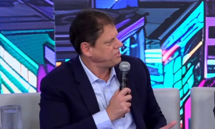 Tarcísio de Freitas em entrevista ao Programa pânico.